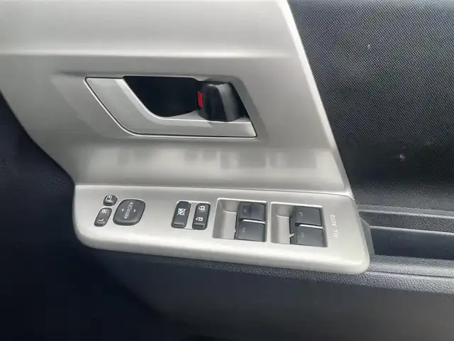 トヨタ ノア Si 島根県 2010(平22)年 17.9万km 黒 純正ナビ　/フルセグ　/ＤＶＤ再生　/Ｂｌｕｅｔｏｏｔｈ　/バックカメラ　/両側パワースライド　/ビルトインＥＴＣ　/スマートキー　/プッシュスタート　/純正フロアマット