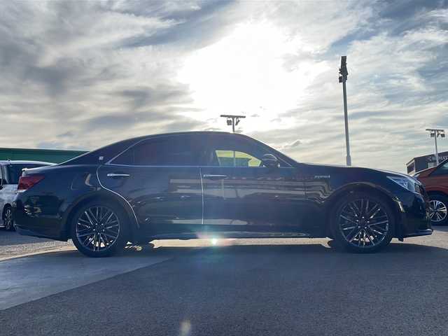 トヨタ クラウン ハイブリッド アスリートS 徳島県 2013(平25)年 14.5万km プレシャスブラックパール 純正8型HDDナビ/（Bluetooth/HDD/CD/DVD/FM/AM）/バックカメラ/スイングフラップAAC/メモリ付パワーシート/シートヒーター/純正18インチアルミホイール/HIDヘッドライト/プッシュスタート/スマートキー