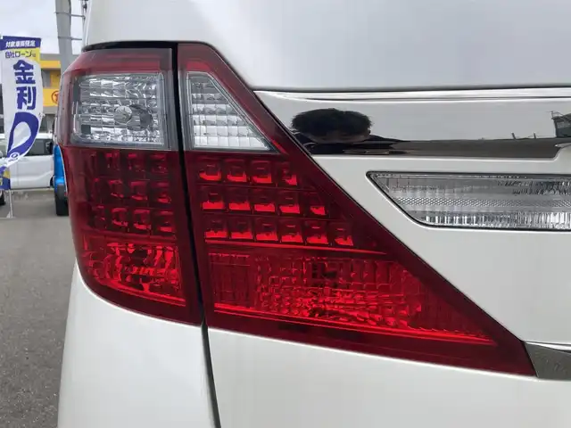 トヨタ ヴェルファイア 2．4Z 和歌山県 2012(平24)年 11.1万km ホワイトパールクリスタルシャイン (株)IDOMが運営する【じしゃロン和歌山店】の自社ローン専用車両になります。こちらは現金またはオートローンご利用時の価格です。自社ローンご希望の方は別途その旨お申付け下さい/【じしゃロン個店占有の為　落札禁止】/純正HDDナビ/(NHZN-X62G)/(CD.DVD.HDD.フルセグ.Bluetooth)/バックカメラ/EONONフリップダウンモニター/両側パワースライドドア/ミラー型ドライブレコーダー/コーナーセンサー/アドミレーションリアスポイラー/HKSエアクリーナー/シルクブレイズドアトリム・フロアマット/ボンネットダンパー/車高調/社外カスタマイズ/ヘッドライト・テールライト・ミラー・マフラー/ホット・クールボックス/スカッフプレート/シートカバー