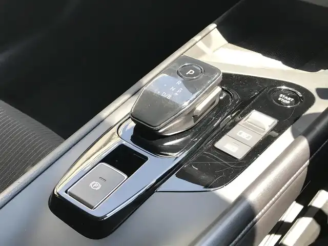 日産 ノート X 富山県 2022(令4)年 5.6万km オーロラフレアブルーパール 純正ナビ/アラウンドビューモニター/エマージェンシーブレーキ/プロパイロット/フルセグＴＶ/インテリキー/ＥＴＣ/レーンキープアシスト/デジタルミラー/カーテンエアバック/レーンキープアシスト/横滑り防止装置/W＋サイドエアバック/カーテンエアバック