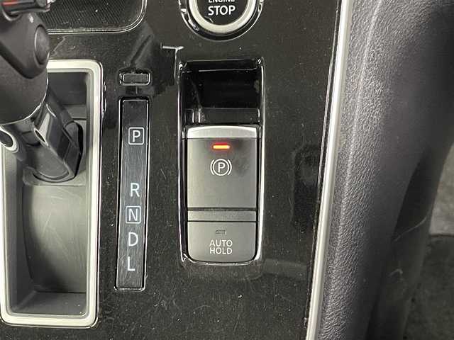 日産 セレナ ハイウェイスター 埼玉県 2020(令2)年 5万km アズライトブルー 純正9インチナビ/全方位カメラ/前方ドライブレコーダー/ETC/プロパイロット/ブラインドスポットモニター/駐車支援システム/標識認識機能/衝突軽減ブレーキ/アイドリングストップ/電子パーキングシステム/オートブレーキホールド/ロールサンシェード/両側パワースライドドア/フロントフォグランプ/純正フロアマット/純正ドアバイザー/純正16インチアルミホイール