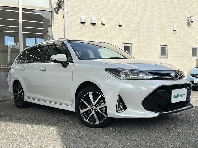 トヨタ カローラ フィールダー 1．5G ダブルバイビー 兵庫県 2019(平31)年 7.2万km ホワイトパールクリスタルシャイン 純正メーカーSDナビ/　Bluetooth/AUX/CD/AM/FM/純正ビルトインETC/バックカメラ/アイドリングストップ/アンチロック・ブレーキ・システム/レーンキープアシスト/盗難防止装置/横滑り防止装置/前後コーナーセンサー/オートマチックハイビーム/パワーステアリング/パワーウィンドウ/エアバッグ（W+サイド）/カーテンエアバッグ/純正フロアマット/純正アルミホイール/LEDヘッドライト/プッシュスタート/スマートキー/スペアキー（１本）/保証書/取扱説明書