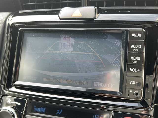 トヨタ カローラ フィールダー 1．5G ダブルバイビー 兵庫県 2019(平31)年 7.2万km ホワイトパールクリスタルシャイン 純正メーカーSDナビ/　Bluetooth/AUX/CD/AM/FM/純正ビルトインETC/バックカメラ/アイドリングストップ/アンチロック・ブレーキ・システム/レーンキープアシスト/盗難防止装置/横滑り防止装置/前後コーナーセンサー/オートマチックハイビーム/パワーステアリング/パワーウィンドウ/エアバッグ（W+サイド）/カーテンエアバッグ/純正フロアマット/純正アルミホイール/LEDヘッドライト/プッシュスタート/スマートキー/スペアキー（１本）/保証書/取扱説明書