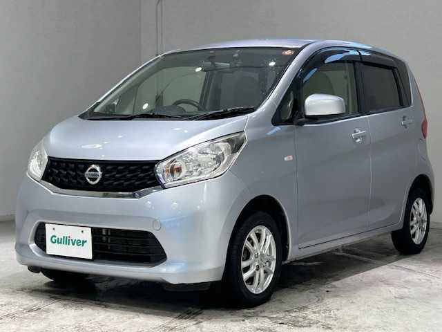 日産 デイズ S 宮城県 2014(平26)年 9.9万km クールシルバー ４WD/CDオーディオ/FM/AM/AUX/ETC/エンジンスターター/前後ドライブレコーダー/レーダー探知機/シートヒーター/ドアバイザー/アイドリングストップ/社外アルミホイール/ヘッドライトレベライザー/電動格納ミラー/ドリンクホルダー/ACエアコン