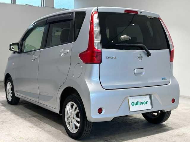 日産 デイズ S 宮城県 2014(平26)年 9.9万km クールシルバー ４WD/CDオーディオ/FM/AM/AUX/ETC/エンジンスターター/前後ドライブレコーダー/レーダー探知機/シートヒーター/ドアバイザー/アイドリングストップ/社外アルミホイール/ヘッドライトレベライザー/電動格納ミラー/ドリンクホルダー/ACエアコン