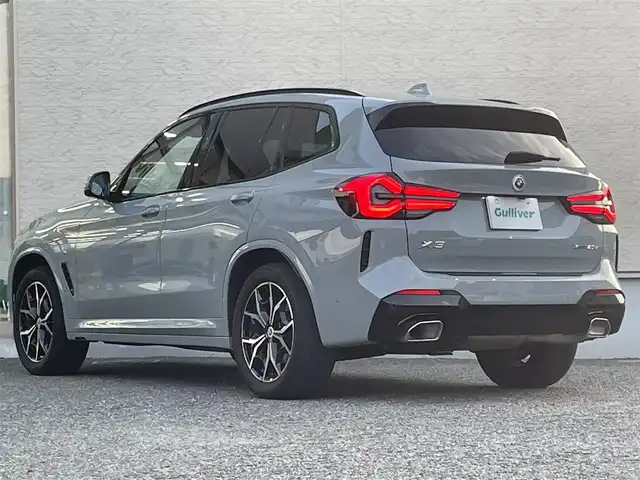 ＢＭＷ ＢＭＷ Ｘ３ xDrive20d Mスポーツ 大阪府 2023(令5)年 2.2万km グレー サンルーフ/純正HDDナビ/BT/USB/フルセグTV/haraman/kardonサウンド/360度カメラ/パーキングアシスト/黒革シート/D/N席パワーシート/D/N席エアシート/全席シートヒーター/ステアリングヒーター/後席ロールサンシェード/追従機能付きクルーズコントロール/レーンキープアシスト/ブラインドスポットモニター/前後ドライブレコーダー/前後コーナーセンサー/パドルシフト/オートホールド/LEDヘッドライト/オートハイビーム/アクティブフロントライトシステム/純正フロアマット/純正19インチAW/ETC2.0/スペアキー
