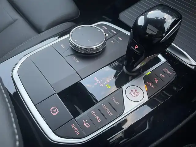 ＢＭＷ ＢＭＷ Ｘ３ xDrive20d Mスポーツ 大阪府 2023(令5)年 2.2万km グレー サンルーフ/純正HDDナビ/BT/USB/フルセグTV/haraman/kardonサウンド/360度カメラ/パーキングアシスト/黒革シート/D/N席パワーシート/D/N席エアシート/全席シートヒーター/ステアリングヒーター/後席ロールサンシェード/追従機能付きクルーズコントロール/レーンキープアシスト/ブラインドスポットモニター/前後ドライブレコーダー/前後コーナーセンサー/パドルシフト/オートホールド/LEDヘッドライト/オートハイビーム/アクティブフロントライトシステム/純正フロアマット/純正19インチAW/ETC2.0/スペアキー