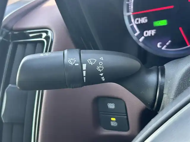 トヨタ クラウン ハイブリッド S 岡山県 2020(令2)年 6.7万km ホワイトパールクリスタルシャイン 純正8インチナビ/バックモニター/D/N席シートヒーター/D/N席パワーシート/トヨタセーフティセンス/・アダプティブクルーズコントロール/・オートマチックハイビーム/・レーンディパーチャアラート/・クリアランスソナー/LEDヘッドライト/LEDフォグランプ/電子パーキングアシスト/プッシュスタート/スマートキー/ビルトインETC2.0/ドライブレコーダー/パワーバックドア