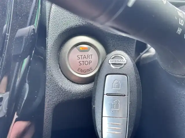 日産 ノート X Vセレクション 宮城県 2020(令2)年 8.9万km ブリリアントホワイトパール インテリジェントアラウンドビューモニター/＋スマートルームミラー/＋ドアミラーヒーター/＝＝＝/インテリジェントエマージェンシーブレーキ/車線逸脱警報機能/踏み間違い衝突防止アシスト/コーナーセンサー/純正ナビ/・フルセグ/・Bluetooth/・CD/DVD/・AM/FM/ETC/純正ドライブレコーダー/キャンセラー/アームレスト/ステアリングスイッチ/オートライト/ハイビームアシスト/インテリジェントキー/純正フロアマット