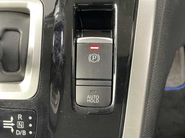 日産 セレナ e－パワー ハイウェイスター V 埼玉県 2018(平30)年 5万km ダイヤモンドブラック 純正9インチナビ　/全方位カメラ　/ドライブレコーダー　/シートヒーター　/ステアリングヒーター　/自動駐車システム　/ビルトインETC　/デジタルインナーミラー　/プロパイロット　/両側パワースライドドア　/衝突軽減システム/レーンキープアシスト/ブレードホールド/コーナーセンサー/LEDヘッドライト/フォグランプ/純正アルミホイール/純正フロアマット/プッシュスタート/スマートキー