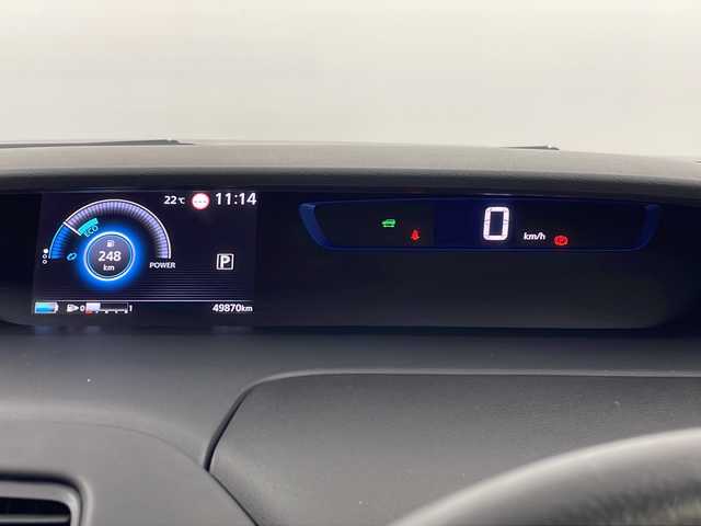 日産 セレナ e－パワー ハイウェイスター V 埼玉県 2018(平30)年 5万km ダイヤモンドブラック 純正9インチナビ　/全方位カメラ　/ドライブレコーダー　/シートヒーター　/ステアリングヒーター　/自動駐車システム　/ビルトインETC　/デジタルインナーミラー　/プロパイロット　/両側パワースライドドア　/衝突軽減システム/レーンキープアシスト/ブレードホールド/コーナーセンサー/LEDヘッドライト/フォグランプ/純正アルミホイール/純正フロアマット/プッシュスタート/スマートキー