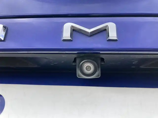 トヨタ カムリ G 静岡県 2017(平29)年 3.6万km ダークブルーマイカM 社外ナビ/ワンセグTV/バックモニター/ビルトインETC/レーダークルーズコントロール/セーフティセンスP/・衝突被害軽減ブレーキ/・車線逸脱防止支援/・オートマチックハイビーム/LEDヘッドランプ/オートライト/オートエアコン/革巻きステアリング/ステアリングスイッチ/運転席パワーシート/純正17インチアルミホイール/スマートキー/プッシュエンジンスタート/スペアスマートキー/禁煙車