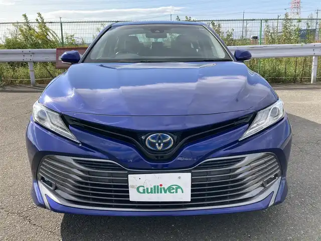トヨタ カムリ G 静岡県 2017(平29)年 3.6万km ダークブルーマイカM 社外ナビ/ワンセグTV/バックモニター/ビルトインETC/レーダークルーズコントロール/セーフティセンスP/・衝突被害軽減ブレーキ/・車線逸脱防止支援/・オートマチックハイビーム/LEDヘッドランプ/オートライト/オートエアコン/革巻きステアリング/ステアリングスイッチ/運転席パワーシート/純正17インチアルミホイール/スマートキー/プッシュエンジンスタート/スペアスマートキー/禁煙車