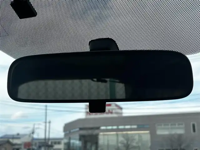 トヨタ アクア G 福島県 2013(平25)年 3.9万km ライムホワイトパールクリスタルシャイン 純正ナビゲーション/バックカメラ/ETC/前席シートヒーター/ステアリングリモコン/LEDオートライト/アイドリングストップ/純正フロアマット/ドアバイザー