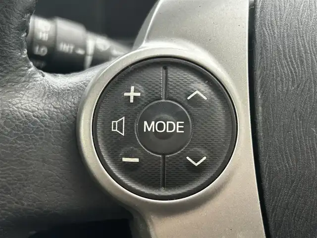 トヨタ アクア G 福島県 2013(平25)年 3.9万km ライムホワイトパールクリスタルシャイン 純正ナビゲーション/バックカメラ/ETC/前席シートヒーター/ステアリングリモコン/LEDオートライト/アイドリングストップ/純正フロアマット/ドアバイザー