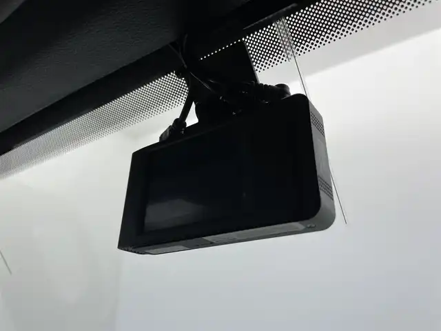 クライスラー・ジープ ジープ ラングラー アンリミテッド サハラ 富山県 2024(令6)年 0.9万km ブライトホワイト １オーナー　/純正ナビ（ｂｌｕｅｔｏｏｔｈ）　/フルセグＴＶ/前後カメラ/前後コーナーセンサー　/純正前後ドラレコ　/黒革シート　/前席シートヒーター　/ヒーテッドステアリング/（サイド）ミラーヒーティング/オートライト/ＬＥＤ　/フォグ　/純正１８インチAW/ＡＣＣ　/自動緊急ブレーキ　/ブラインドスポット/ヒルスタートアシスト/スマートキー/プッシュスタート/純正マット/保証書、取説/スペアキー