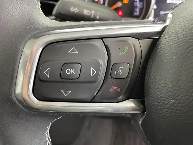 クライスラー・ジープ ジープ ラングラー アンリミテッド サハラ 富山県 2024(令6)年 0.9万km ブライトホワイト １オーナー　/純正ナビ（ｂｌｕｅｔｏｏｔｈ）　/フルセグＴＶ/前後カメラ/前後コーナーセンサー　/純正前後ドラレコ　/黒革シート　/前席シートヒーター　/ヒーテッドステアリング/（サイド）ミラーヒーティング/オートライト/ＬＥＤ　/フォグ　/純正１８インチAW/ＡＣＣ　/自動緊急ブレーキ　/ブラインドスポット/ヒルスタートアシスト/スマートキー/プッシュスタート/純正マット/保証書、取説/スペアキー