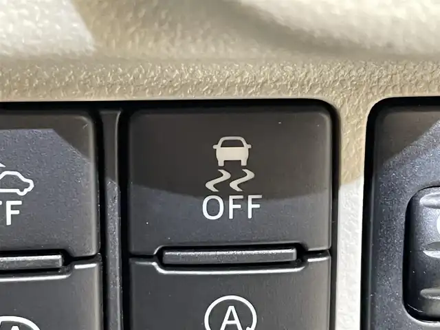 ダイハツ キャスト スタイル X リミテッド SAⅢ 岩手県 2018(平30)年 5万km パールホワイトⅢ ４WD/スマートアシスト３/衝突回避支援ブレーキ/車線逸脱警報/誤発進抑制機能/先行車発信お知らせ機能/ハイビームアシスト/横滑り防止装置/アイドリングストップ/シートヒーター/エンジンスターター/純正ナビ/フルセグTV/バックカメラ/ETC/ドライブレコーダー/オートエアコン/ヘッドライトレベライザー/オートライト/15インチスチールホイール/純正ホイールキャップ/純正フロアマット