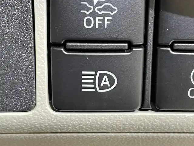 ダイハツ キャスト スタイル X リミテッド SAⅢ 岩手県 2018(平30)年 5万km パールホワイトⅢ ４WD/スマートアシスト３/衝突回避支援ブレーキ/車線逸脱警報/誤発進抑制機能/先行車発信お知らせ機能/ハイビームアシスト/横滑り防止装置/アイドリングストップ/シートヒーター/エンジンスターター/純正ナビ/フルセグTV/バックカメラ/ETC/ドライブレコーダー/オートエアコン/ヘッドライトレベライザー/オートライト/15インチスチールホイール/純正ホイールキャップ/純正フロアマット