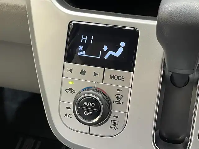 ダイハツ キャスト スタイル X リミテッド SAⅢ 岩手県 2018(平30)年 5万km パールホワイトⅢ ４WD/スマートアシスト３/衝突回避支援ブレーキ/車線逸脱警報/誤発進抑制機能/先行車発信お知らせ機能/ハイビームアシスト/横滑り防止装置/アイドリングストップ/シートヒーター/エンジンスターター/純正ナビ/フルセグTV/バックカメラ/ETC/ドライブレコーダー/オートエアコン/ヘッドライトレベライザー/オートライト/15インチスチールホイール/純正ホイールキャップ/純正フロアマット