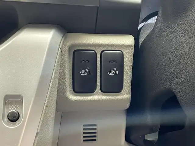 ダイハツ キャスト スタイル X リミテッド SAⅢ 岩手県 2018(平30)年 5万km パールホワイトⅢ ４WD/スマートアシスト３/衝突回避支援ブレーキ/車線逸脱警報/誤発進抑制機能/先行車発信お知らせ機能/ハイビームアシスト/横滑り防止装置/アイドリングストップ/シートヒーター/エンジンスターター/純正ナビ/フルセグTV/バックカメラ/ETC/ドライブレコーダー/オートエアコン/ヘッドライトレベライザー/オートライト/15インチスチールホイール/純正ホイールキャップ/純正フロアマット