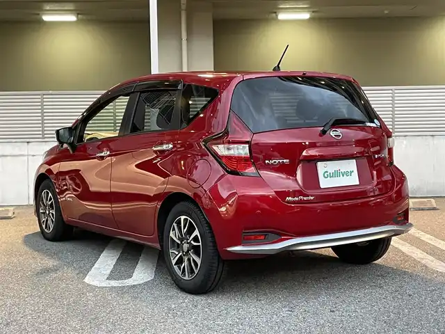 日産 ノート e－パワーオーテック 大阪府 2017(平29)年 0.7万km ガーネットレッド 【ノートオーテック e-POWER モード・プレミア ブラックコンビ】  /ワンオーナー/純正ナビ【MM316D-W】/　FM/AM/フルセグTV/Bluetooth/CD/DVD/デジタルインナーミラー/アラウンドビューモニター/前：ナビ連動型ドライブレコーダー/後：社外ドライブレコーダー【HDR-102】/AUTECH 15インチアルミホイール/エマージェンシーブレーキ/車線逸脱警報/車両接近通報機能/記録簿：R2/4/6年分あり