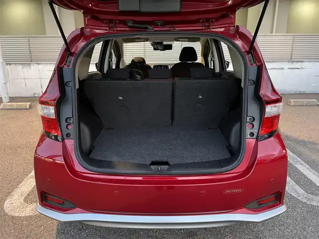 日産 ノート e－パワーオーテック 大阪府 2017(平29)年 0.7万km ガーネットレッド 【ノートオーテック e-POWER モード・プレミア ブラックコンビ】  /ワンオーナー/純正ナビ【MM316D-W】/　FM/AM/フルセグTV/Bluetooth/CD/DVD/デジタルインナーミラー/アラウンドビューモニター/前：ナビ連動型ドライブレコーダー/後：社外ドライブレコーダー【HDR-102】/AUTECH 15インチアルミホイール/エマージェンシーブレーキ/車線逸脱警報/車両接近通報機能/記録簿：R2/4/6年分あり