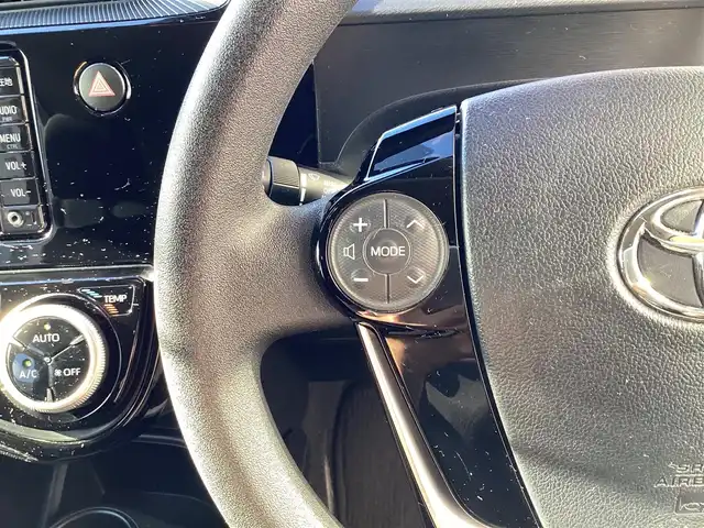 トヨタ アクア S スタイルブラック 愛知県 2018(平30)年 7.4万km ホワイトパールクリスタルシャイン ＬＥＤヘッド　ワンオーナー　スマートキー　純正ＳＤナビ　ワンセグ　バックカメラ　衝突軽減ブレーキ　ＡＨＢ　ＬＤＡ　スマートキー　前後ドライブレコーダー　セーフティセンス　オートライト　純正アルミ