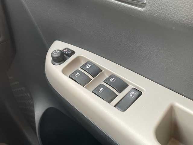 トヨタ パッソ モーダ　Gパッケージ 岡山県 2017(平29)年 5.9万km パールホワイトⅢ 純正ナビ　NSZT-W66T/フルセグTV、CD、Bluetooth、AM、FM/バックカメラ/前方ドライブレコーダー/ビルトインETC/スマートアシスト/オートライト/プッシュスタート/スマートキー