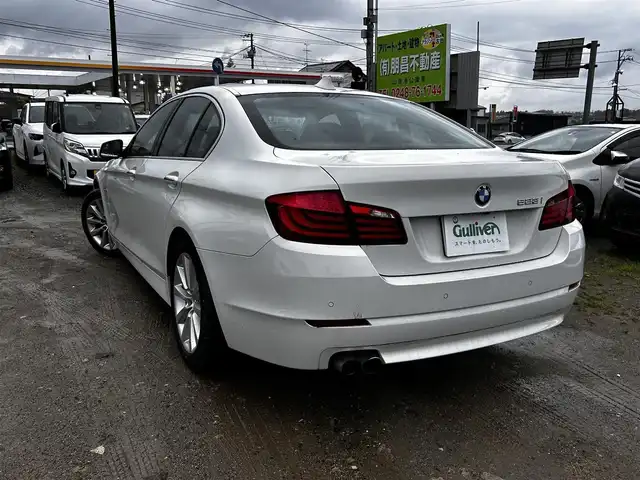 ＢＭＷ ５２８ｉ 福島県 2012(平24)年 9.6万km アルピンホワイトⅢ ワンオーナー/純正ナビ/レザーシート/前席パワーシート/前席シートヒーター/バックカメラ/ステアリングリモコン/ETC/スマートキー/プッシュスタート/オートライト/キセノンライト/フォグランプ/バックフォグ/純正18インチアルミホイール/保証書/取扱説明書