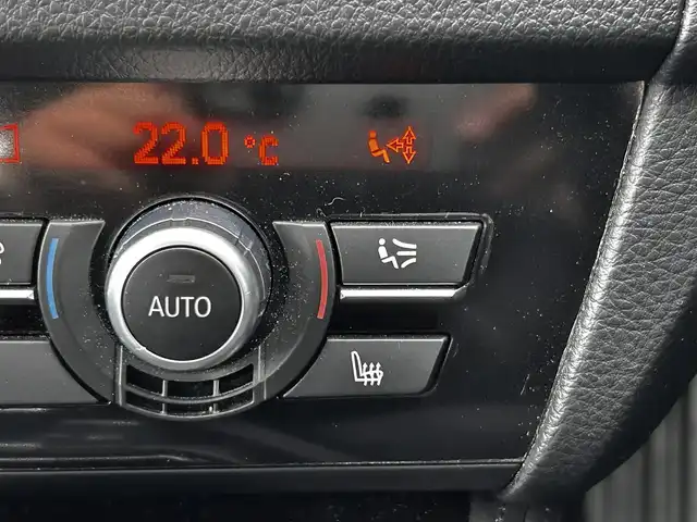 ＢＭＷ ５２８ｉ 福島県 2012(平24)年 9.6万km アルピンホワイトⅢ ワンオーナー/純正ナビ/レザーシート/前席パワーシート/前席シートヒーター/バックカメラ/ステアリングリモコン/ETC/スマートキー/プッシュスタート/オートライト/キセノンライト/フォグランプ/バックフォグ/純正18インチアルミホイール/保証書/取扱説明書