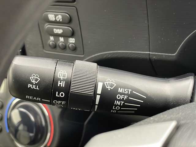 トヨタ アクア S 宮城県 2012(平24)年 5.1万km シルバーM 純正ナビ/(AM/FM/SD/AUX/CD)/フルセグTV/Bluetooth/バックカメラ/ETC/前方ドライブレコーダー/プッシュスタート/スマートキー/スペアキー/オートライト/フォグランプ/ヘッドライトレベライザー/ドアバイザー/純正フロアマット/社外15インチアルミホイール