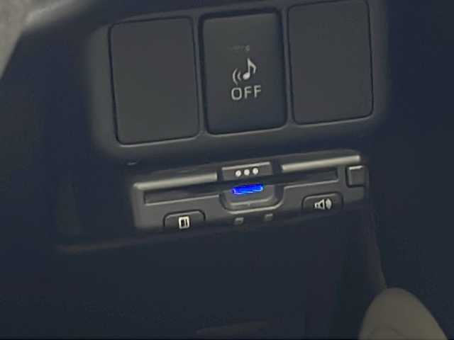 トヨタ アクア S 宮城県 2012(平24)年 5.1万km シルバーM 純正ナビ/(AM/FM/SD/AUX/CD)/フルセグTV/Bluetooth/バックカメラ/ETC/前方ドライブレコーダー/プッシュスタート/スマートキー/スペアキー/オートライト/フォグランプ/ヘッドライトレベライザー/ドアバイザー/純正フロアマット/社外15インチアルミホイール