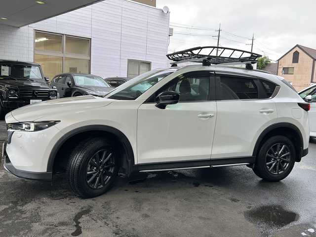 マツダ ＣＸ－５ XD フィールドジャーニー 京都府 2022(令4)年 0.5万km スノーフレイクホワイトパールマイカ ワンオーナー/純正コネクトナビ /フルセグ /i-ACTIVSENSE /（クルーズコントロール、走行中・後退時衝突軽減、誤発進制、御、左右接近物検知）/全方位カメラ　/前後コーナーセンサー /ターボ /ルーフキャリア 　/電動リアゲート /LEDライト /運転席パワーシート /パドルシフト　/前後ドラレコ/全席シートヒーター/アイドリングストップ/純正ETC/盗難防止装置