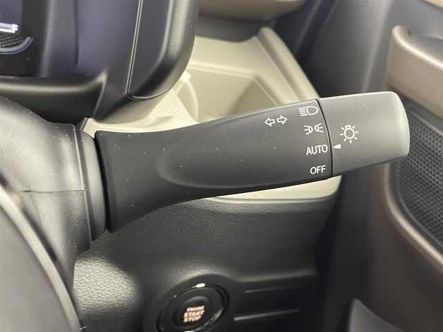 スズキ スペーシア HYBRID G 群馬県 2025(令7)年 0.1万km未満 モスグレーメタリック 届出済未使用車　純正８インチナビ　全方位カメラ　両側スライドドア　ＬＥＤライト　ハイビームアシスト　ベンチシート　ステアリングリモコン　車線逸脱防止警報　コーナーセンサー　スマートキー　スペアキー