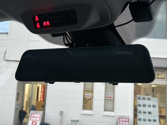 ルノー トゥインゴ S 愛知県 2020(令2)年 4万km 黄 /禁煙車//ワンオーナー//5速MT//純正タッチスクリーン//Bluetooth//FM・AM//USB//ETC//社外デジタルインナーミラー//車線逸脱警報//バックソナー//クルーズコントロール//スピードリミッター//ヒルスタートアシスト//横滑り防止（ESC）//アイドリングストップ//純正フロアマット//ステアリングスイッチ//ISOFIX//取扱説明書//保証書