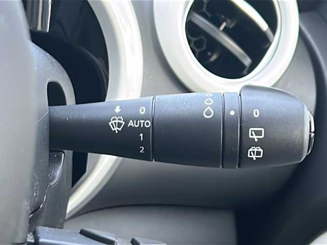 ルノー トゥインゴ S 愛知県 2020(令2)年 4万km 黄 /禁煙車//ワンオーナー//5速MT//純正タッチスクリーン//Bluetooth//FM・AM//USB//ETC//社外デジタルインナーミラー//車線逸脱警報//バックソナー//クルーズコントロール//スピードリミッター//ヒルスタートアシスト//横滑り防止（ESC）//アイドリングストップ//純正フロアマット//ステアリングスイッチ//ISOFIX//取扱説明書//保証書