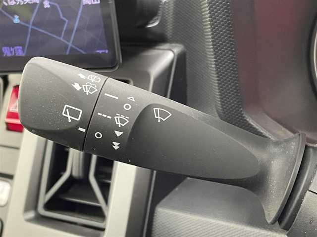 ダイハツ タフト G ダーククロムベンチャー 茨城県 2023(令5)年 1万km シャイニングホワイトパール 10インチナビ/Bluetooth/フルセグ/radio/CD/DVD/ガラスルーフ/ドラレコ/衝突被害軽減/横滑り防止機能/アイドリングストップ/前後コーナーセンサー/オートライト/オートマチックハイビーム/純正AW/オートブレーキホールド