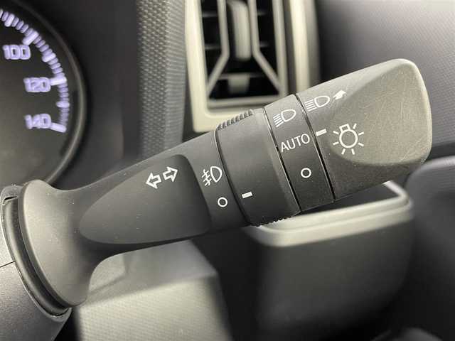 ダイハツ タフト G ダーククロムベンチャー 茨城県 2023(令5)年 1万km シャイニングホワイトパール 10インチナビ/Bluetooth/フルセグ/radio/CD/DVD/ガラスルーフ/ドラレコ/衝突被害軽減/横滑り防止機能/アイドリングストップ/前後コーナーセンサー/オートライト/オートマチックハイビーム/純正AW/オートブレーキホールド