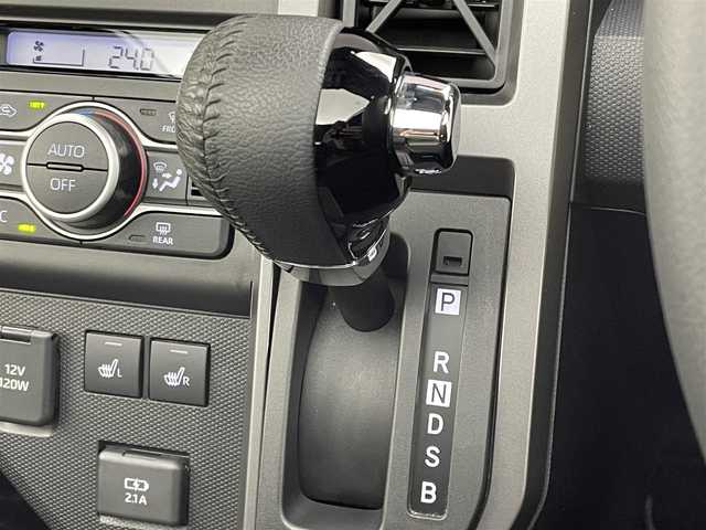 ダイハツ タフト G ダーククロムベンチャー 茨城県 2023(令5)年 1万km シャイニングホワイトパール 10インチナビ/Bluetooth/フルセグ/radio/CD/DVD/ガラスルーフ/ドラレコ/衝突被害軽減/横滑り防止機能/アイドリングストップ/前後コーナーセンサー/オートライト/オートマチックハイビーム/純正AW/オートブレーキホールド