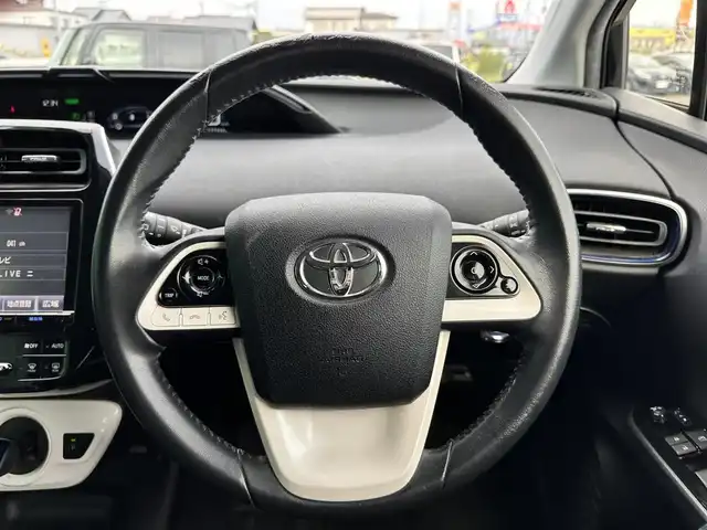トヨタ プリウス S ツーリングセレクション 宮城県 2017(平29)年 12.8万km アティチュードブラックマイカ ワンオーナー/純正9型SDナビ/【CD・DVD・SD・BT・フルセグTV】/バックカメラ/純正17インチAW/合皮シート/シートヒーター/フットイルミネーション/ドライブサポートイルミネーション/ステアリングスイッチ/横滑り防止装置/オートライト/LEDヘッドライト/フォグライト/スマートキー/ETC