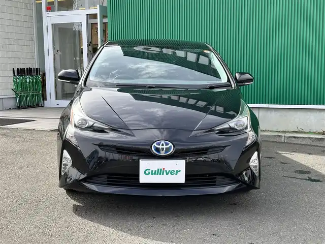 トヨタ プリウス S ツーリングセレクション 宮城県 2017(平29)年 12.8万km アティチュードブラックマイカ ワンオーナー/純正9型SDナビ/【CD・DVD・SD・BT・フルセグTV】/バックカメラ/純正17インチAW/合皮シート/シートヒーター/フットイルミネーション/ドライブサポートイルミネーション/ステアリングスイッチ/横滑り防止装置/オートライト/LEDヘッドライト/フォグライト/スマートキー/ETC