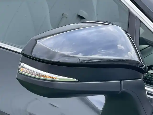 トヨタ ハリアー Z 香川県 2022(令4)年 2.3万km プレシャスブラックパール 純正12.3インチディスプレイオーディオ/BT&USB&フルセグTV/バックカメラ/JBLサウンド/ヘッドアップディスプレイ/デジタルインナーミラー/Toyota Safety Sense/プリクラッシュセーフティ/レーントレーシングアシスト/レーダークルーズコントロール/アダプティブハイビームシステム/クリアランスソナー/ブラインドスポットモニター/リアクロストラフィックアラート/オートマチックハイビーム/デジタルインナーミラー/ドライブレコーダー前後/ビルトインETC2.0/ハーフレザーシート/パワーシート運転席/パワーバックドア/電動パーキングブレーキ/ブレーキオートホールド/純正19インチAW/LEDヘッドライト/LEDフォグライト