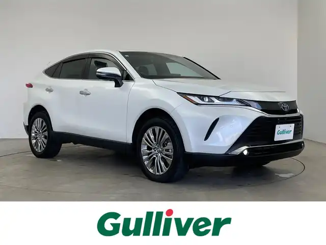 トヨタ ハリアー ハイブリッド Z レザーパッケージ 埼玉県 2023(令5)年 1.1万km プラチナホワイトパールマイカ 純正１２．３インチディスプレイオーディオ　パノラミックビューモニター　ＢＳＭ　ＪＢＬサウンド　黒レザー　セーフティセンス　レーダークルーズ　ビルトインＥＴＣ２．０　メモリシート　ＡＣ１００Ｖ　ＬＥＤ　オートハイビーム　シートヒーター　ベンチレーション　ステアリングヒーター