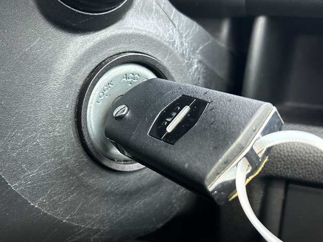 マツダ デミオ 13C 茨城県 2010(平22)年 15.7万km パッションオレンジマイカ ワンオーナー/社外メモリナビ【AVN669HD】/(地デジTV・CD・DVD・BT・ラジオ再生)/オートライト/純正フロアマット/リモコンキー/取扱説明書/保証書