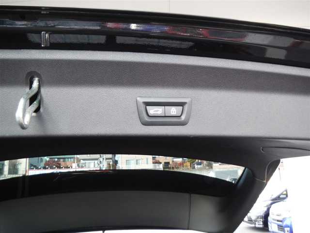 ＢＭＷ Ｘ３ ミッドナイトエディション 東京都 2020(令2)年 1.9万km サファイアブラックP 130台限定車ミッドナイトED/保証書・取説あり/純正ナビ・TV（走行中可）/　BLUETOOTH・2.0ETC/　ハーマンカードンスピーカー/　全方位カメラ/コニャックレザーシート/　前席Pシート/　全席シートヒーター/インテリジェンスセーフティ/　HUD・BSM・レーダークルーズ/　前後PDC・レーンキープアシスト/パワーバックドア/アンビエントライト/専用20インチAW/カーボンミラー/LEDヘッドライト/スマートキー×2個