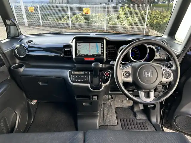 ホンダ Ｎ ＢＯＸ G ターボパッケージ 福島県 2013(平25)年 12.1万km クリスタルブラックパール (株)IDOMが運営する【じしゃロン福島店】の自社ローン専用車両になります。こちらは現金またはオートローンご利用時の価格です。自社ローンご希望の方は別途その旨お申付け下さい/純正ナビ/地デジテレビ/バックカメラ/ETC/ドライブレコーダー/両側パワースライドドア/クルーズコントロール/MT付AT車/ドアバイザー/ステアリングリモコン/革巻きステアリング/フォグランプ/禁煙車