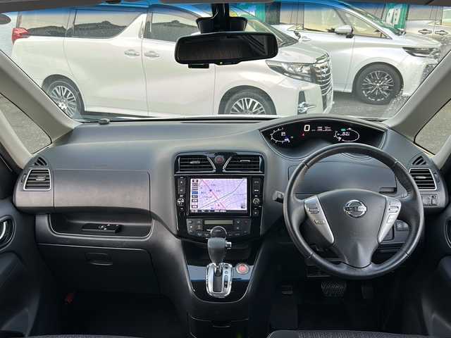 日産 セレナ HWS S HV Vセレ +SeftyⅡ 愛知県 2015(平27)年 3.7万km ブリリアントホワイトパール ワンオーナー/純正メモリナビ/【フルセグ・DVD再生可・CD・Bluetooth】/バックカメラ/アラウンドビューカメラ/純正フリップダウンモニター/両側パワースライドドア/エマージェンシーブレーキ/踏み間違い衝突防止アシスト/車線逸脱警報/ふらつき警報/前方ドライブレコーダー/ビルトインETC/クルーズコントロール/電動格納ミラー/ウィンカーミラー/プッシュスタート/スマートキー/スペアキーあり/純正フロアマット/ドアバイザー/新車保証書/取扱説明書