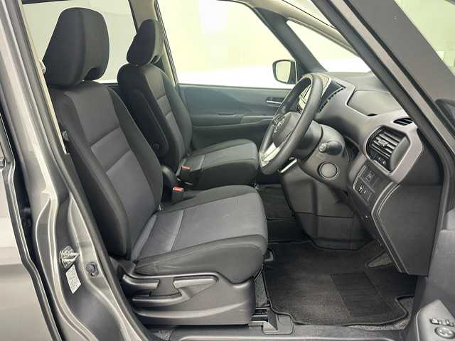 日産 セレナ S 兵庫県 2021(令3)年 4.7万km ダークメタルグレー ・社外SDナビ/（CD、BT、SD）　/・アラウンドビューモニター　/・衝突軽減ブレーキ　/・オートクルーズコントロール　　/・社外ETC　/・片側パワースライドドア　/・オートライト　/・オートハイビーム　/・LEDヘッドライト　/・プッシュスタート/・スマートキー/・スペアキー×１/・レンタアップ