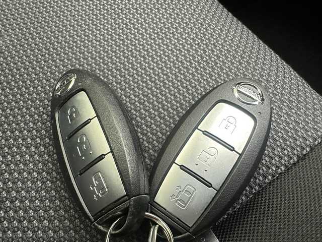 日産 セレナ S 兵庫県 2021(令3)年 4.7万km ダークメタルグレー ・社外SDナビ/（CD、BT、SD）　/・アラウンドビューモニター　/・衝突軽減ブレーキ　/・オートクルーズコントロール　　/・社外ETC　/・片側パワースライドドア　/・オートライト　/・オートハイビーム　/・LEDヘッドライト　/・プッシュスタート/・スマートキー/・スペアキー×１/・レンタアップ